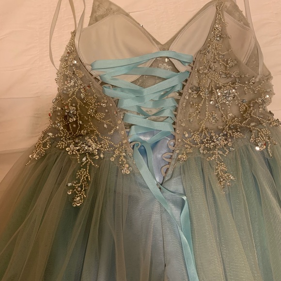 Beautiful formal blue dress with amazing bead detailing - Picture 6 of 6